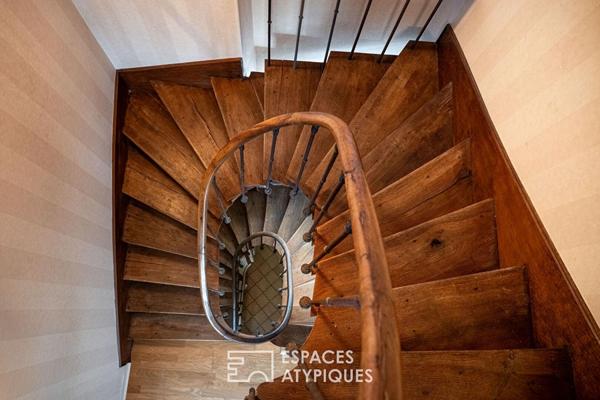 Demeure familiale du XIXe avec piscine, dépendances et vaste terrain