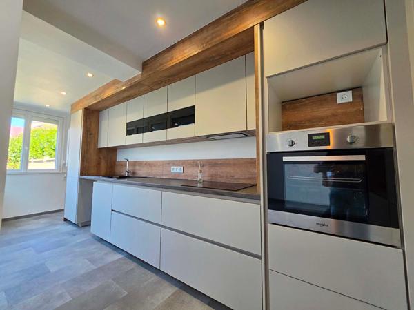 Maison CALAIS, secteur Einstein, 3 chambres, jardin, dépendance