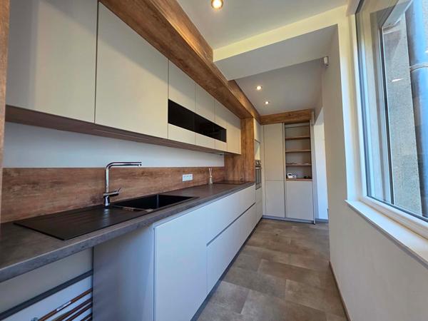 Maison CALAIS, secteur Einstein, 3 chambres, jardin, dépendance