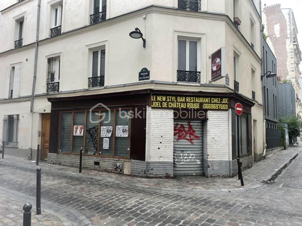 Local commercial 54 m² – Paris 18ᵉ – Proche boulevard Ornano
À proximité du boulevard Ornano et de la porte de Clignancourt, découvrez ce local commercial d’environ 54 m², idéalement situé dans le 18ᵉ arrondissement de Paris.

Le local se compose de deux salles principales offrant des espaces modulables selon votre activité, d’une réserve, d’un vestiaire et de WC. Un sous-sol complète l’ensemble et apporte une surface de stockage ou d’exploitation supplémentaire.

Ce bien convient à toute activité commerciale, professionnelle ou de services, à l’exclusion de la restauration.

Une belle opportunité pour implanter votre activité dans un secteur dynamique, à proximité des commerces, des transports et d’un important passage piéton.