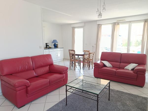 A SASIR Appartement au dernier étage avec ascensseur et vue panoramique au coeur de Echirolles