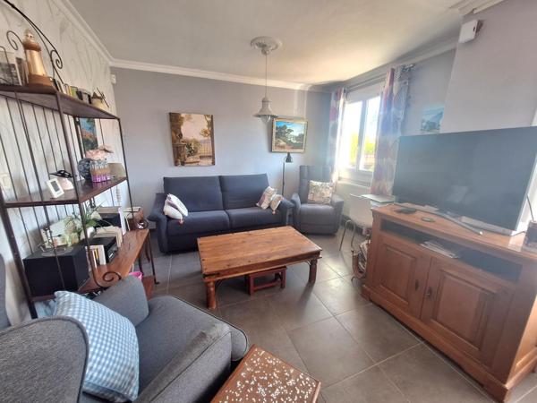 MEYZIEU LE CARREAU – Maison familiale 107 m² – Terrain 436 m² – 3 chambres – Garage – Combles aménageables – Calme et sans vis-à-vis*