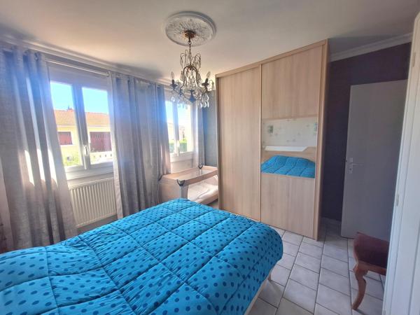MEYZIEU LE CARREAU – Maison familiale 107 m² – Terrain 436 m² – 3 chambres – Garage – Combles aménageables – Calme et sans vis-à-vis*