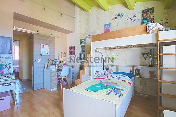 Maison T4 de 77 m² avec deux jardins et 2 parkings dans un secteur recherché de Vitrolles