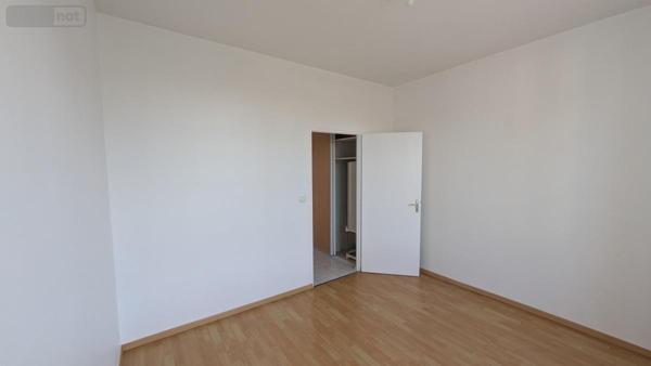 Immeuble à vendre à Verrières-en-Anjou dans le Maine-et-Loire (49480), ref : 49009-1342