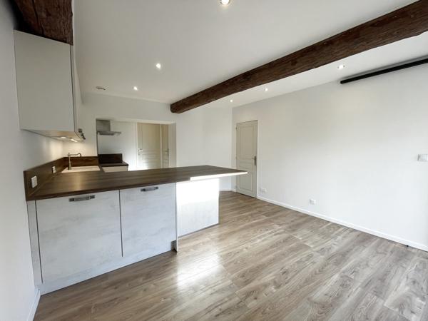 Vendargues (34740) Maison de village avec cour et parking