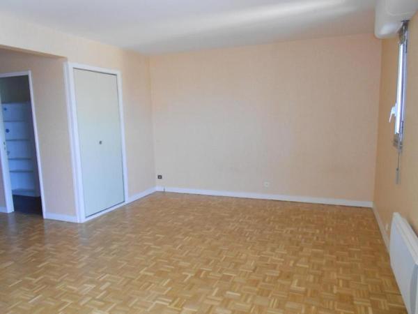 Appartement à louer 1 pièce 33.6m²