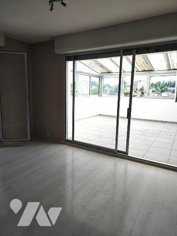 Appartement T 4 à LONS LE SAUNIER de 104,96m² loi carrez 