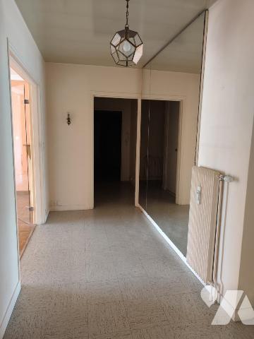 Appartement T 4 à LONS LE SAUNIER de 104,96m² loi carrez 