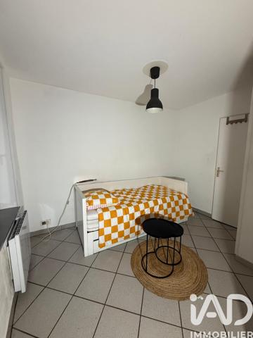 Location appartement 1 pièce 19 m² Saint-Priest-en-Jarez