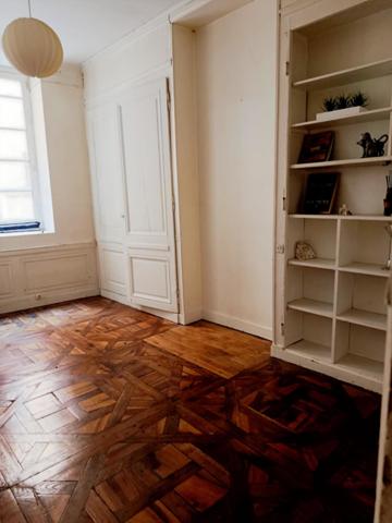 Lyon (69002) T2 ANCIEN AU COEUR DE LA PRESQU'ILE