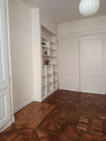 Lyon (69002) T2 ANCIEN AU COEUR DE LA PRESQU'ILE