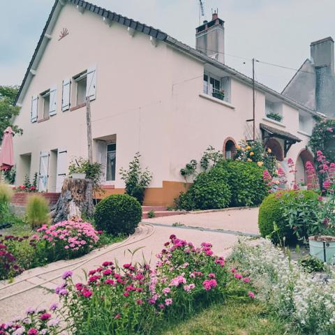 Maison ancienne bord de Loire Saint Denis de L'Hôtel.