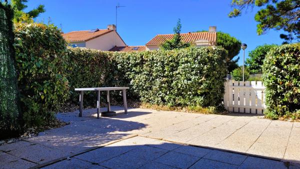 Coup de cur à 300 m de la plage !
