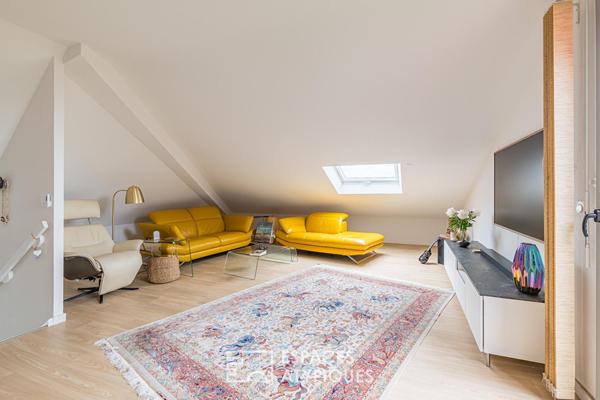 Duplex inversé avec terrasse et vues dégagées