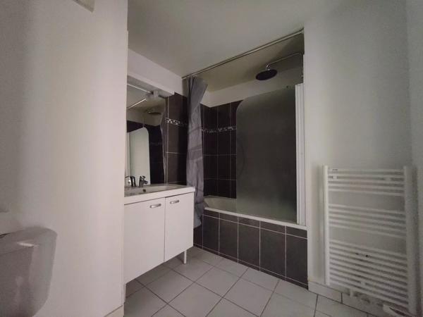 Location                                                      Appartement
                        
                     3 pièces                      57 m2                     à Besançon