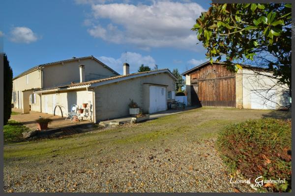 Ancien corps de ferme sur 6 hectares – Idéal pour projet équestre ou élevage canin Maison en pierre 4 chambres avec dépendances à PINEUILH (33