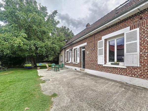Le charme d'une maison avec rivière au fond du jardin - Coup de coeur assuré !