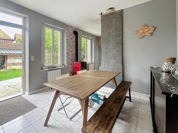 Le charme d'une maison avec rivière au fond du jardin - Coup de coeur assuré !