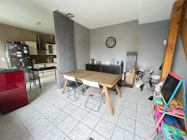 Le charme d'une maison avec rivière au fond du jardin - Coup de coeur assuré !