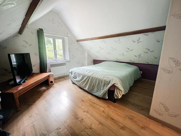 Le charme d'une maison avec rivière au fond du jardin - Coup de coeur assuré !