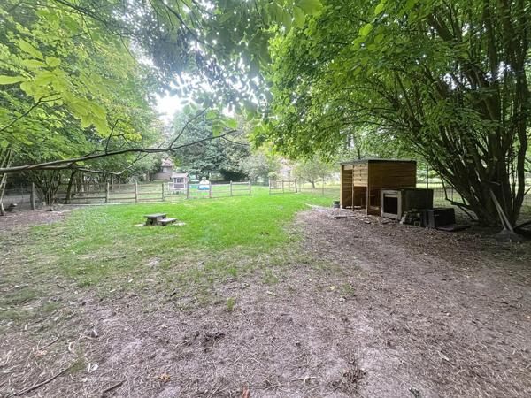 Le charme d'une maison avec rivière au fond du jardin - Coup de coeur assuré !