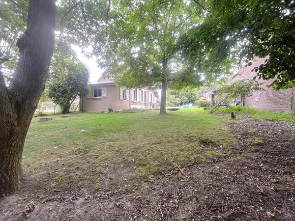 Le charme d'une maison avec rivière au fond du jardin - Coup de coeur assuré !