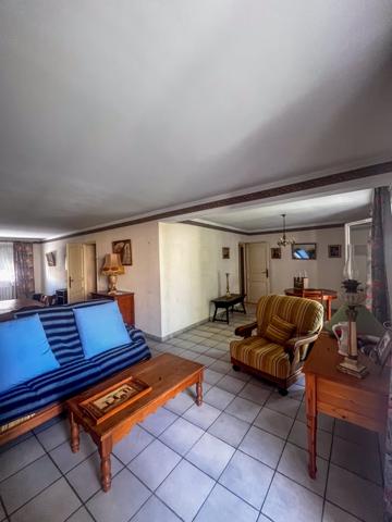 Maison 6 pièces - 264 m²