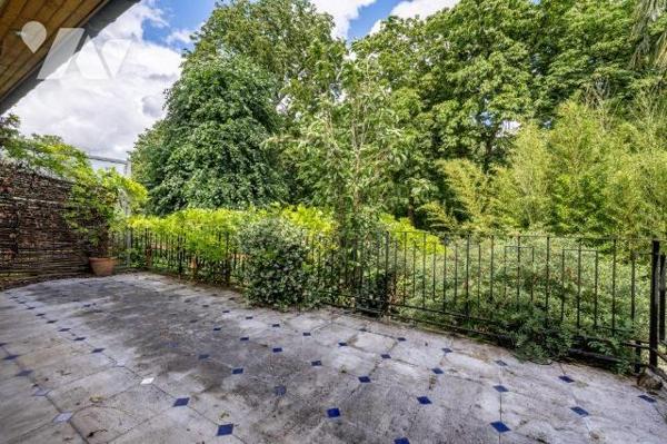Saint-Mandé – Propriété avec jardin face au Bois de Vincennes