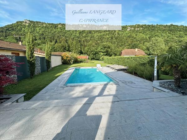 A VENDRE, OYONNAX (01), MAISON AVEC PISCINE DE 227M2 SUR 2875 M2 DE TERRAIN