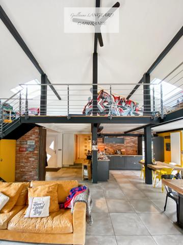 A VENDRE, OYONNAX (01), MAISON AVEC PISCINE DE 227M2 SUR 2875 M2 DE TERRAIN