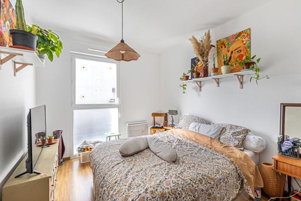 PROCHE MAIRIE DE BEGLES APPARTEMENT 3 PIECES