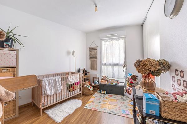 PROCHE MAIRIE DE BEGLES APPARTEMENT 3 PIECES