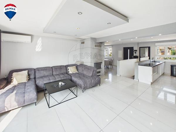 Maison 5 chambre(s) à vendre - Mulhouse, Haut-Rhin - 68