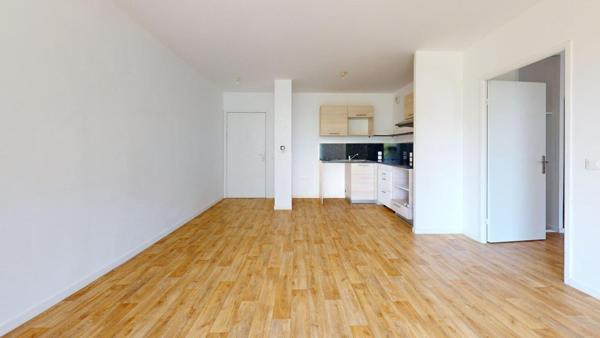 Lumineux 2P - proche Canal - balcon - parking