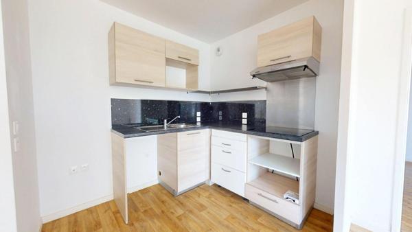 Lumineux 2P - proche Canal - balcon - parking