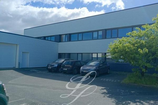 Location - BUREAUX 395 m 2