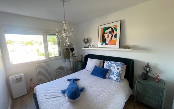 Appartement à vendre    3 pièces •  Toulon