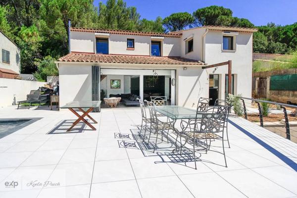 Tourves : maison rénovée 170 m² avec piscine, terrasse et vue Saint-Probace sur terrain de 1 200 m²