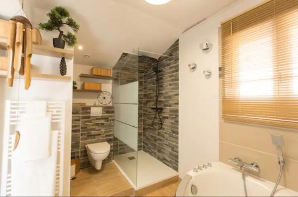 ensemble immobilier de 6 lots d'habitation à Rouen