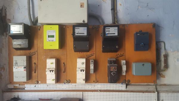 Immeuble à vendre    9 pièces •  Saint-Ambroix