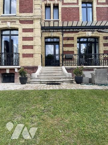 ROUEN GARE - MAISON DE MAITRE ENTIEREMENT RENOVEE