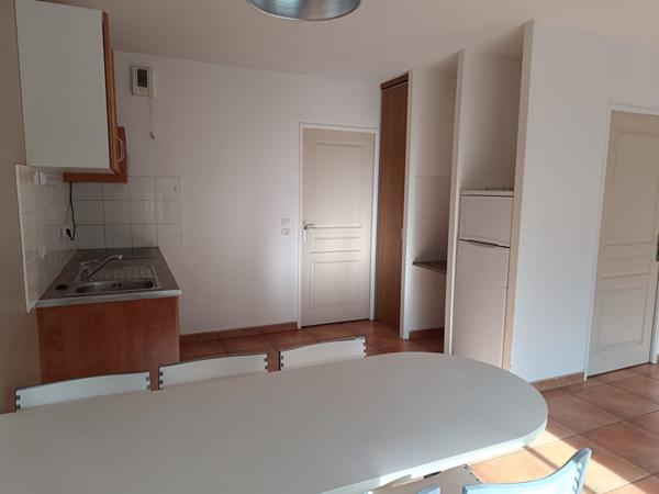 Appartement 3 pièce(s) 53 m2, terrasse et parking