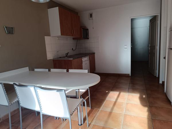 Appartement 3 pièce(s) 53 m2, terrasse et parking