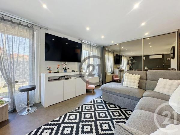 Maison à vendre  4 pièces - 90 m 2   TROYES  - 10