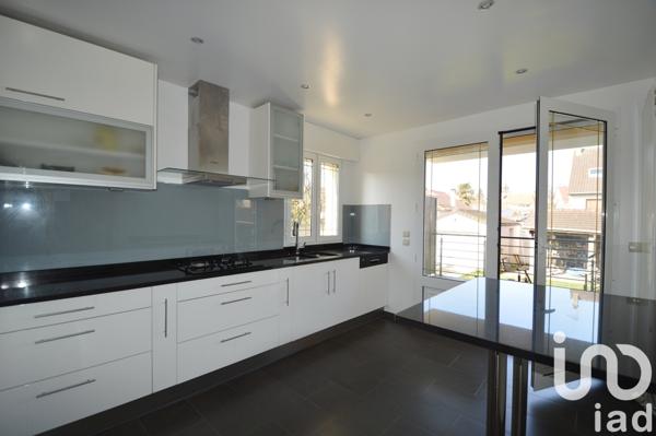 Maison à vendre 7 pièces 155 m² Ormesson-sur-Marne