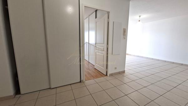 BAYONNE – Grand T2 de 55,42 m² avec terrasse couverte, parking et cellier