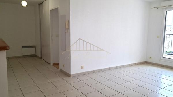 BAYONNE – Grand T2 de 55,42 m² avec terrasse couverte, parking et cellier