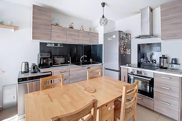 À VENDRE EN EXCLUSIVITÉ ! Appartement T3 récent de 63 m² à DRAGUIGNAN