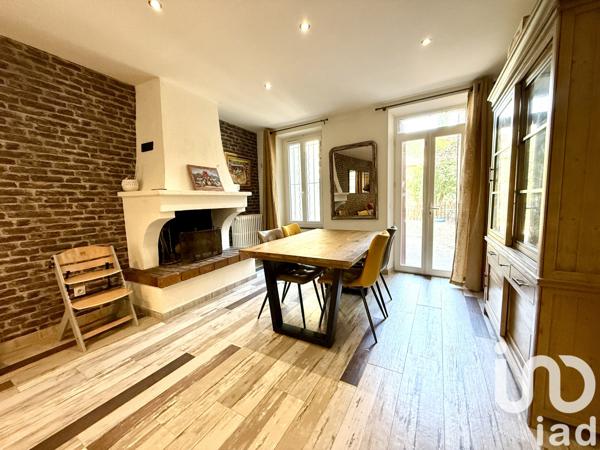 Maison à vendre 7 pièces 220 m² Sainte-Cécile-les-Vignes